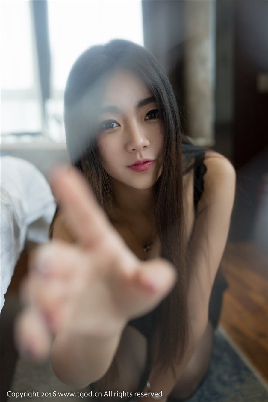 可爱美女可乐Vicky宾馆丁字裤诱惑写真高清大图(第16页)
