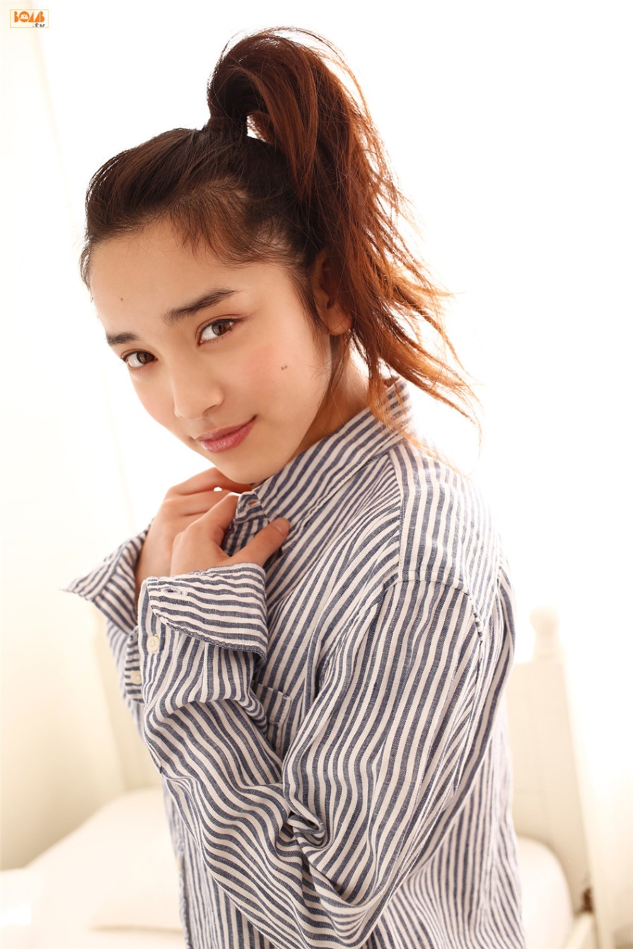 日本美女都丸紗也華巨乳私拍高清图片(第30页)