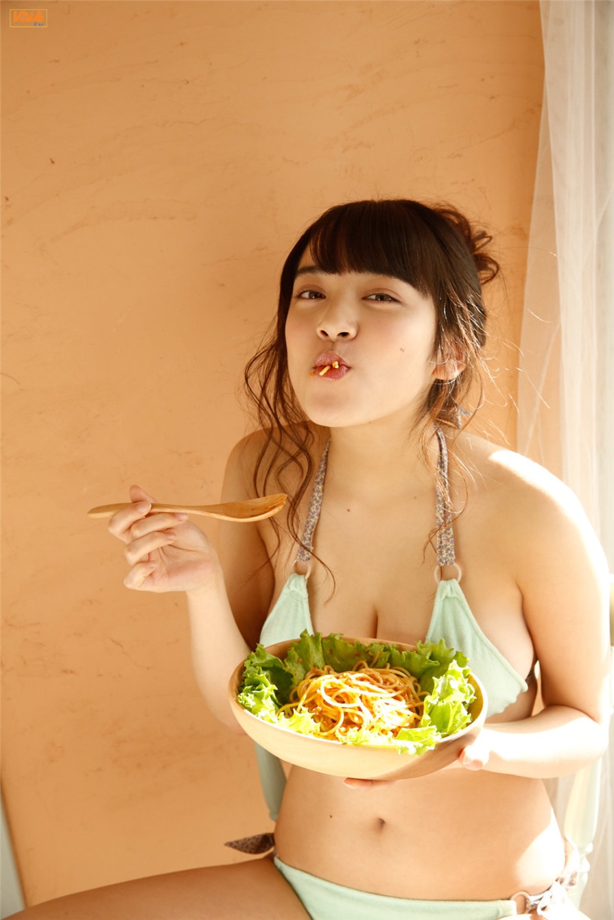 日本美女都丸紗也華巨乳私拍高清图片(第32页)