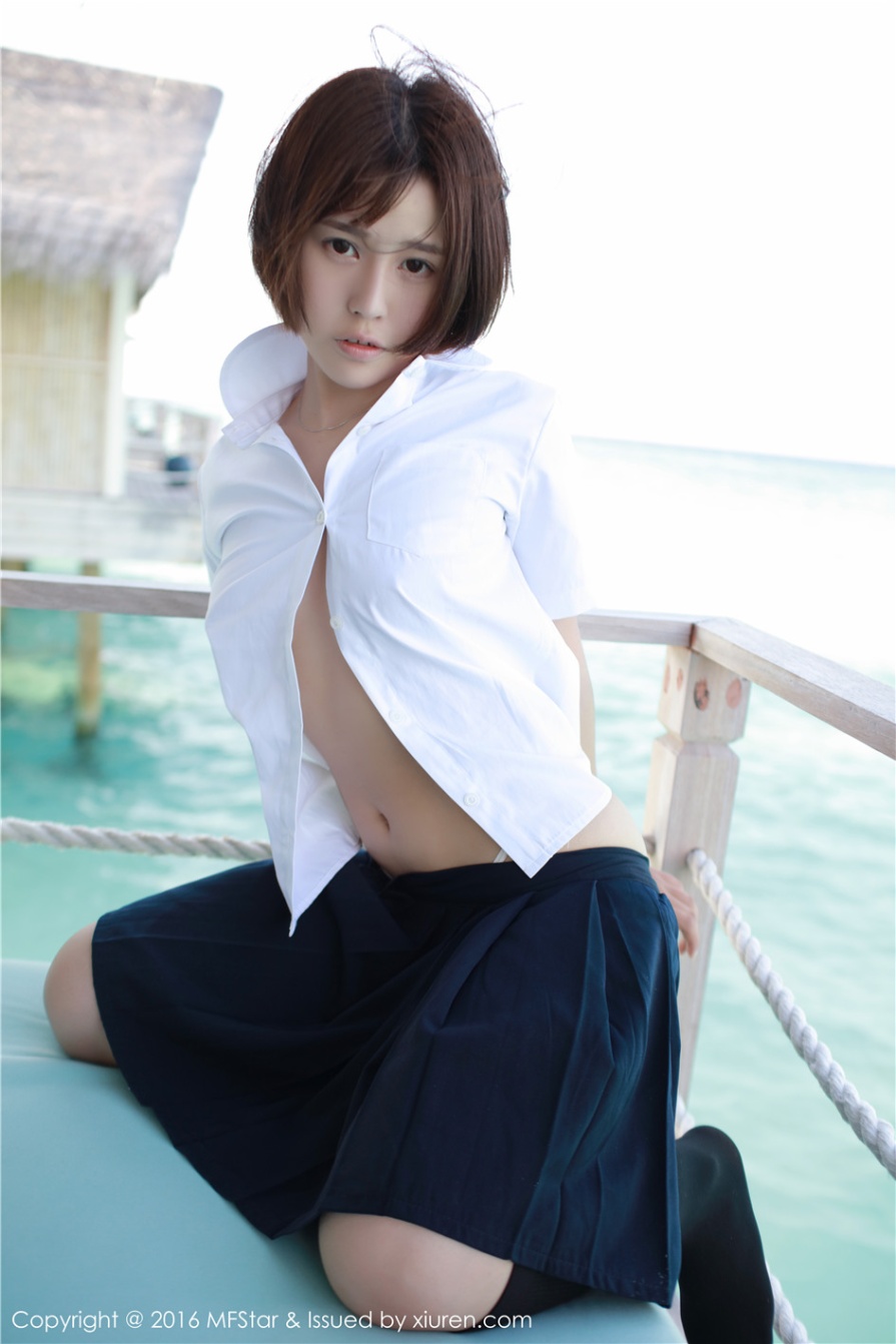 短发美女 Evelyn艾莉沙滩比基尼写真(第28页)