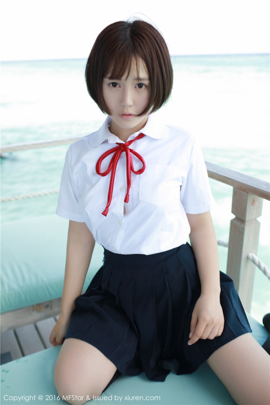 短发美女 Evelyn艾莉沙滩比基尼写真(第29页)