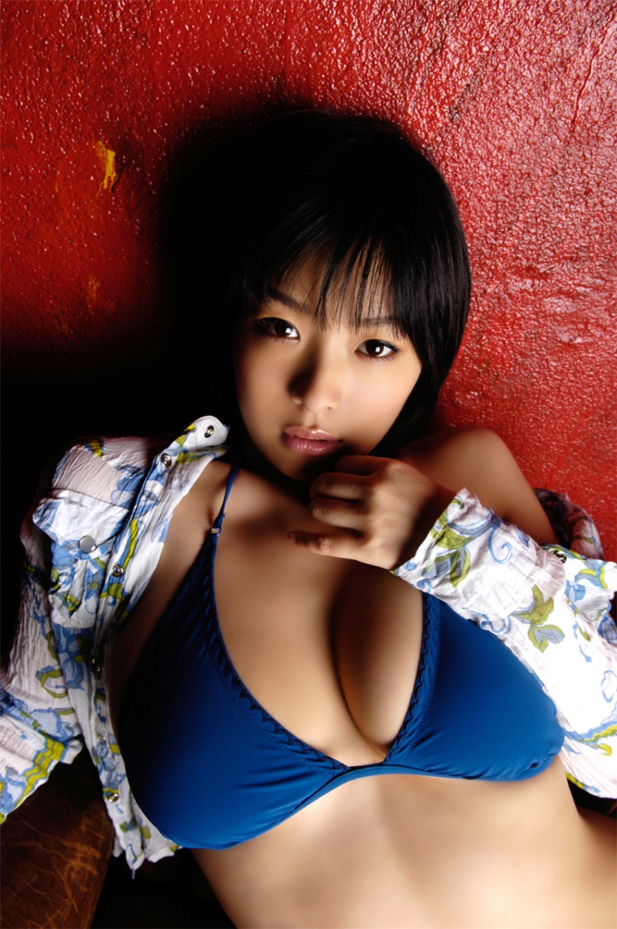 日本美女佐藤和沙波霸比基尼诱惑写真(第38页)