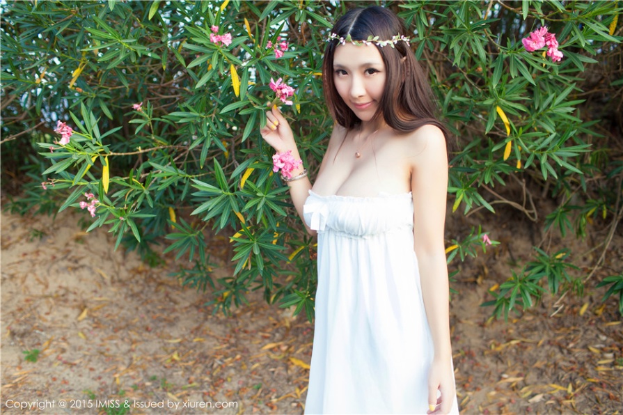 童颜巨乳晓茜sunny沙滩泳装大尺度写真(第23页)