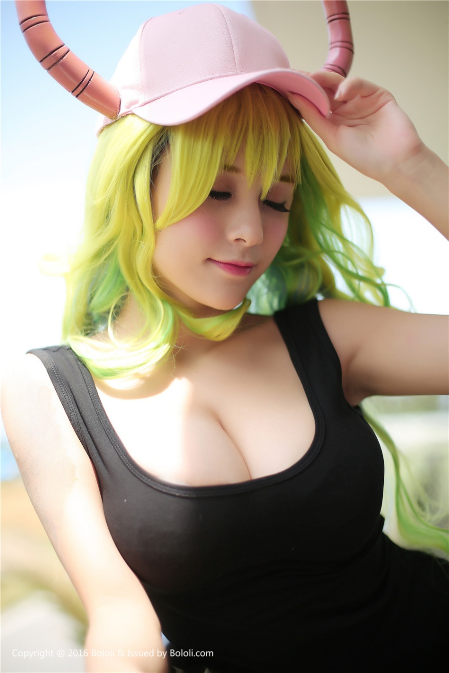 童颜巨乳柳侑绮cosplay乔巴写真(第26页)