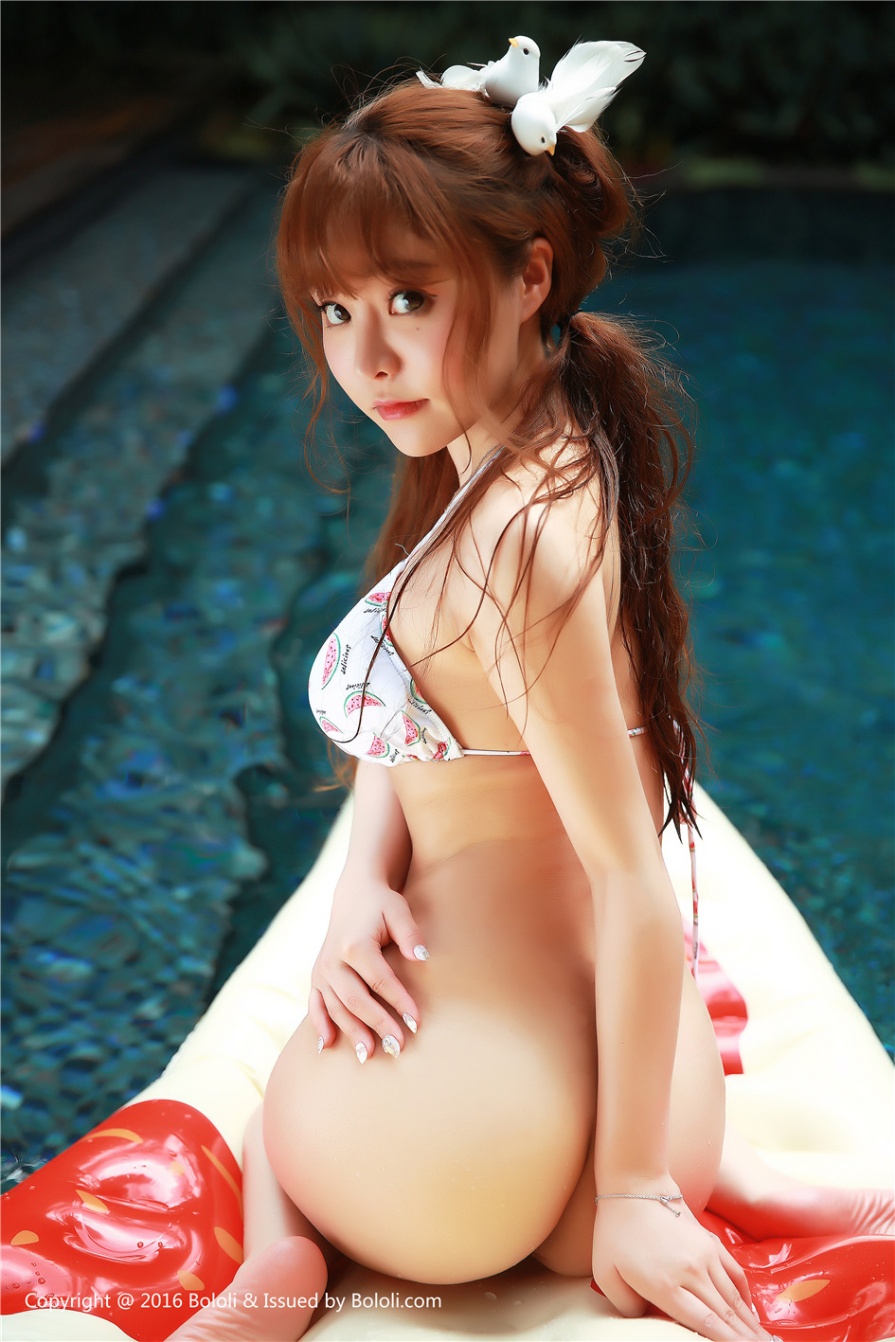 呆萌美女柳侑绮童颜巨乳比基尼写真(第49页)