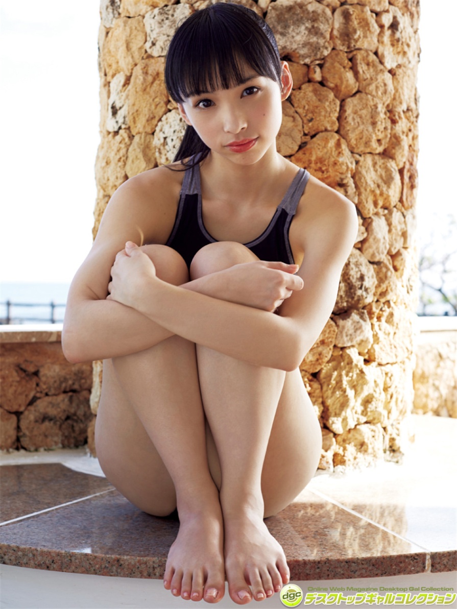 日本美女鶴巻星奈睡衣制服比基尼户外高清写真(第75页)