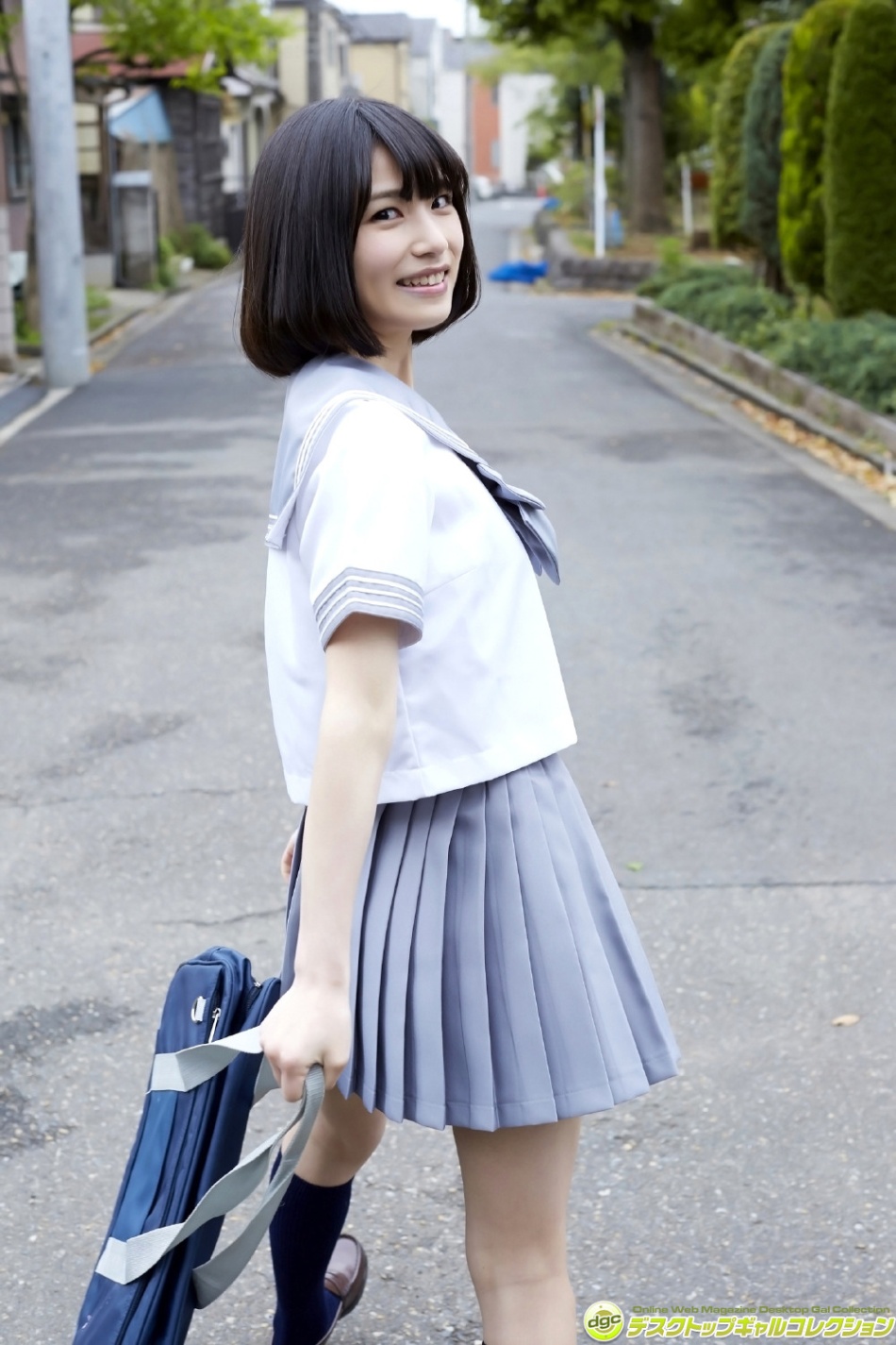 日本少女村上りいな校服性感写真(第6页)