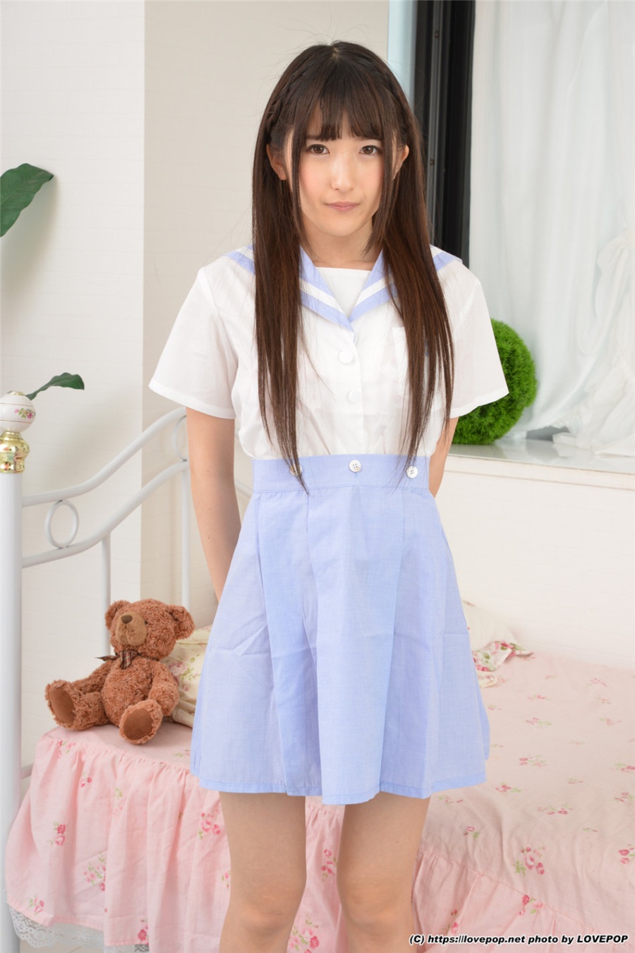 日本美女鵜久森ほ可爱学生妹内衣诱惑写真(第26页)