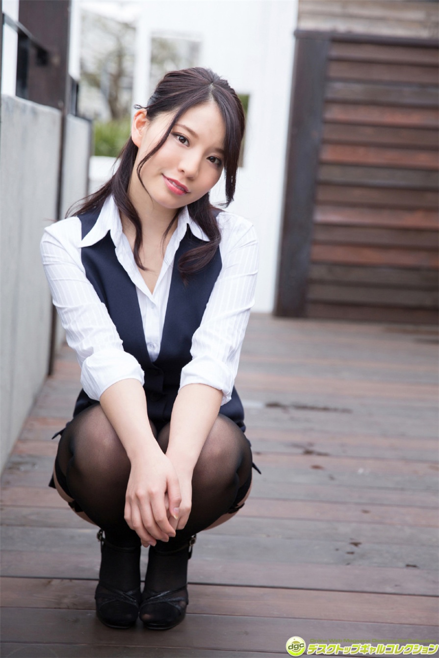 身材火辣的日本女美女明星久松かおり泳装图片(第54页)
