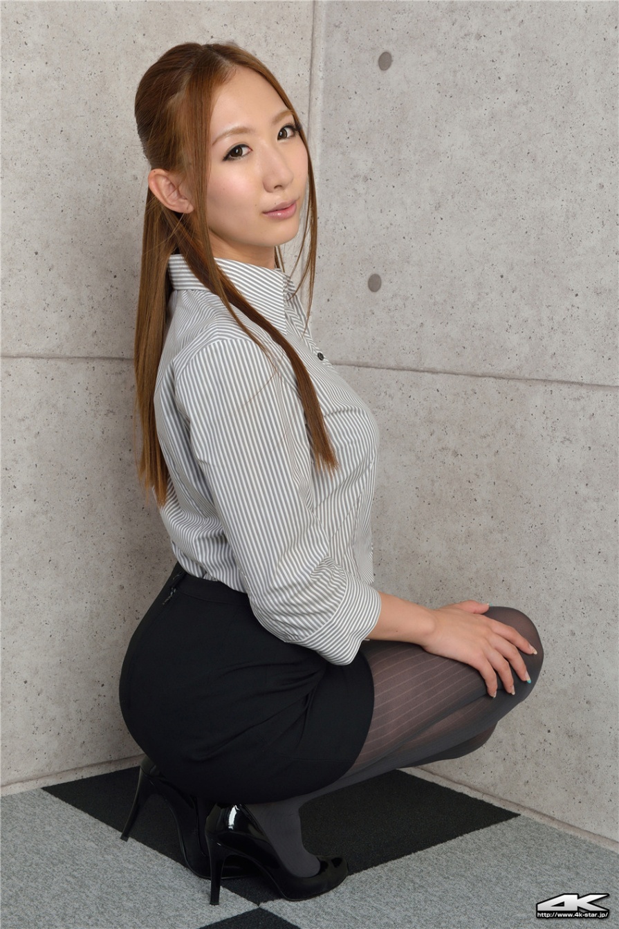 日本美女秘书岩崎由衣黑丝美腿高清写真(第52页)
