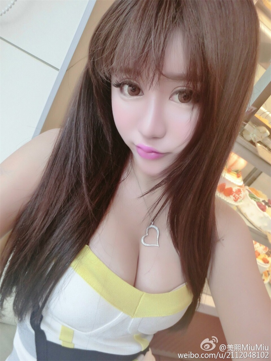 可爱女生美熙MiuMiu户外爆乳诱惑生活照(第45页)
