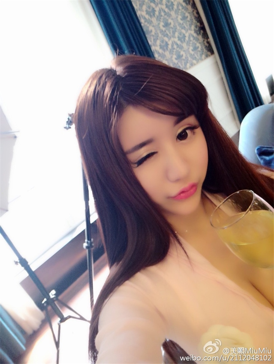 可爱女生美熙MiuMiu户外爆乳诱惑生活照(第58页)