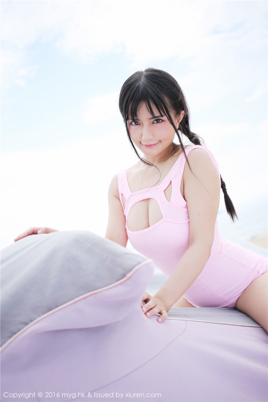 童颜巨乳小萝莉崔乖艺户外大尺度性感写真(第29页)