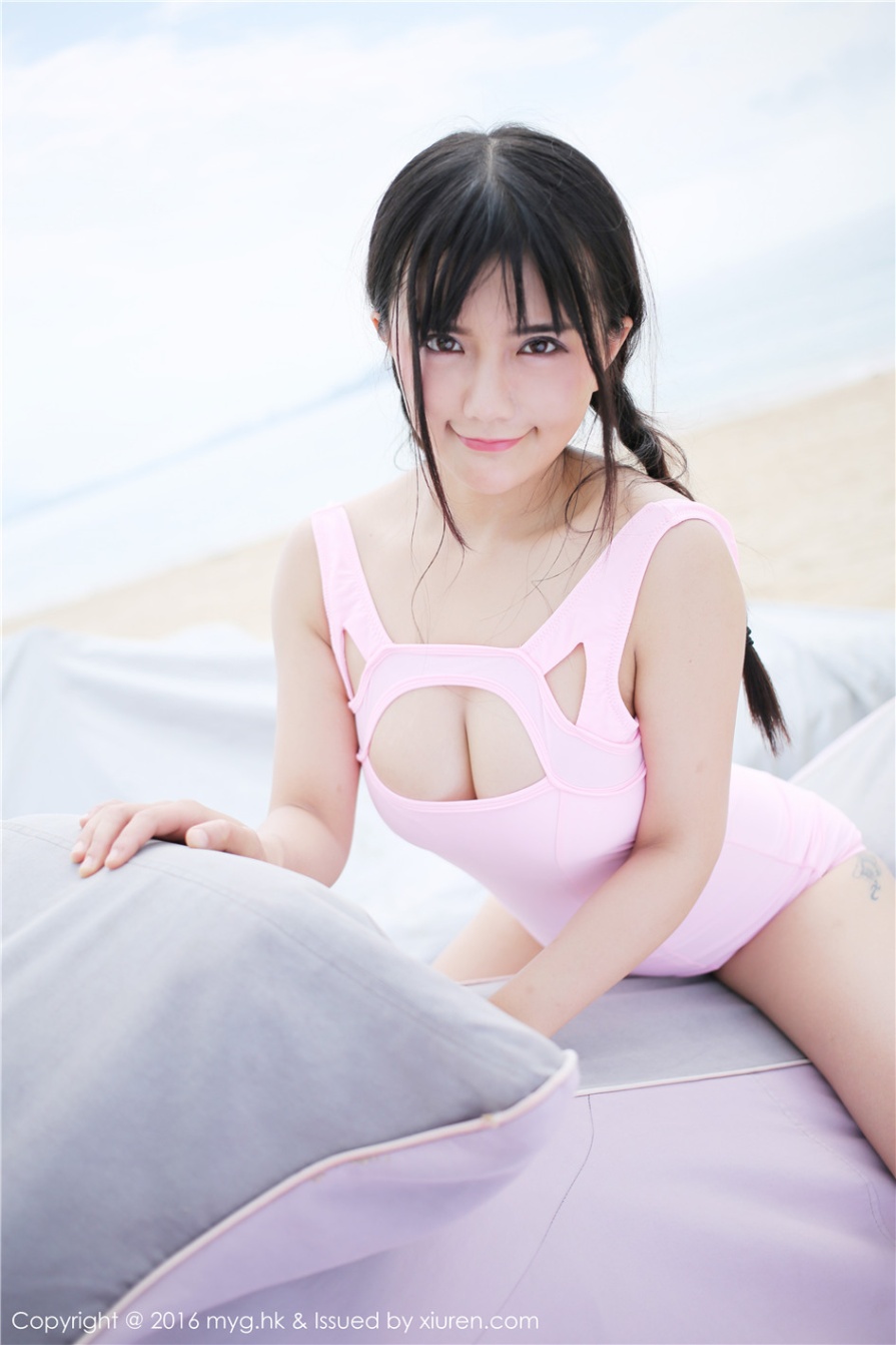 童颜巨乳小萝莉崔乖艺户外大尺度性感写真(第36页)