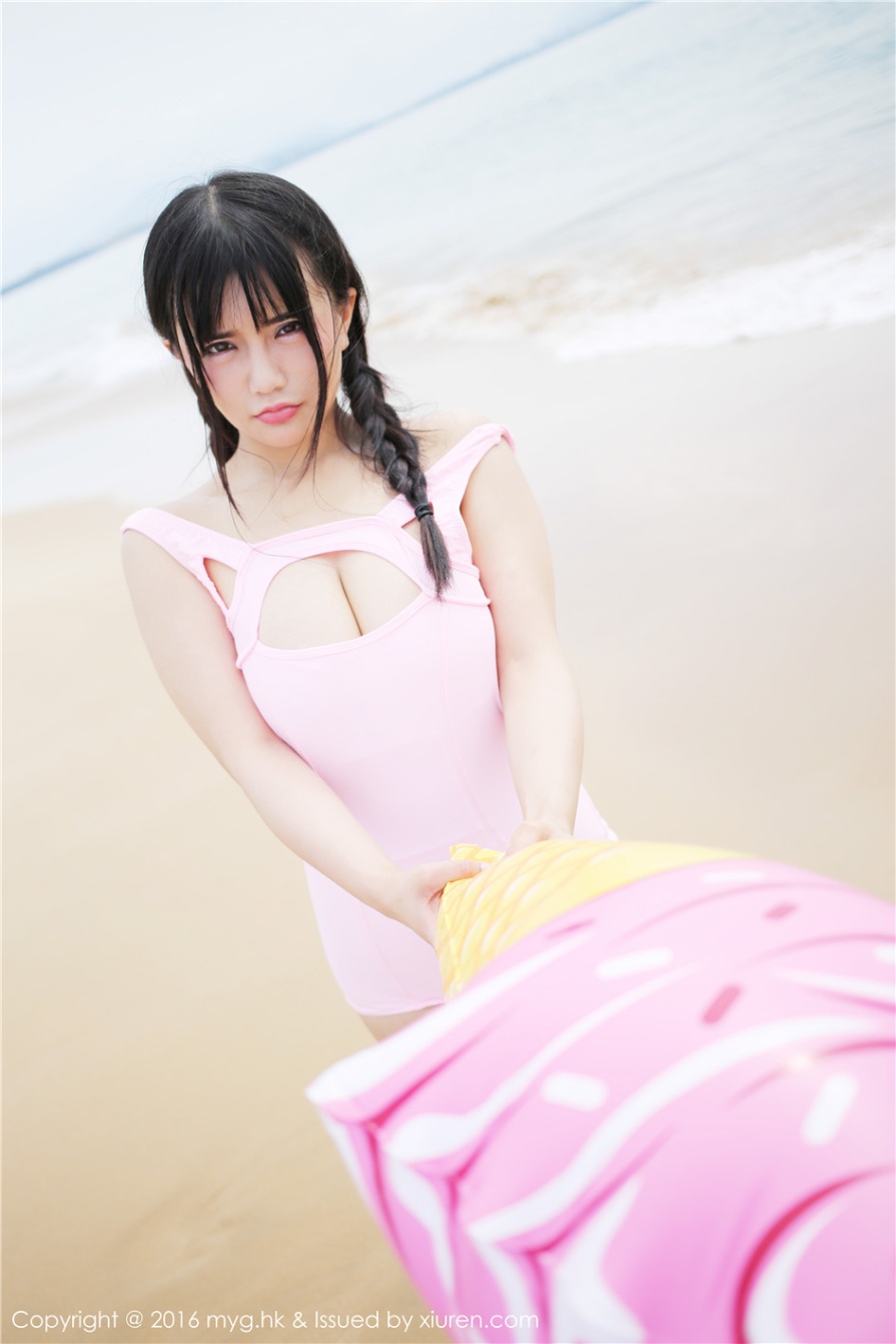 童颜巨乳小萝莉崔乖艺户外大尺度性感写真(第40页)