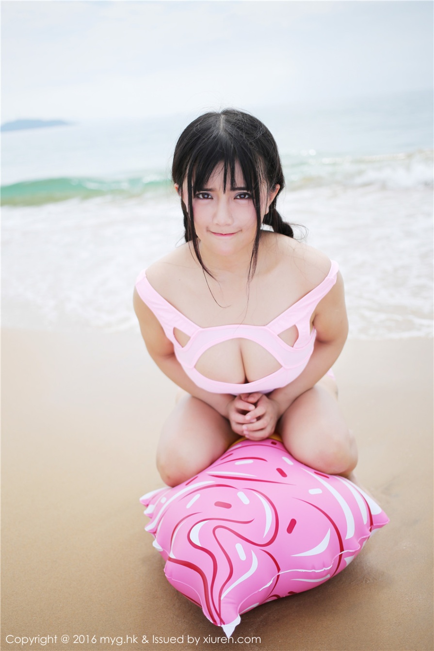 童颜巨乳小萝莉崔乖艺户外大尺度性感写真(第49页)
