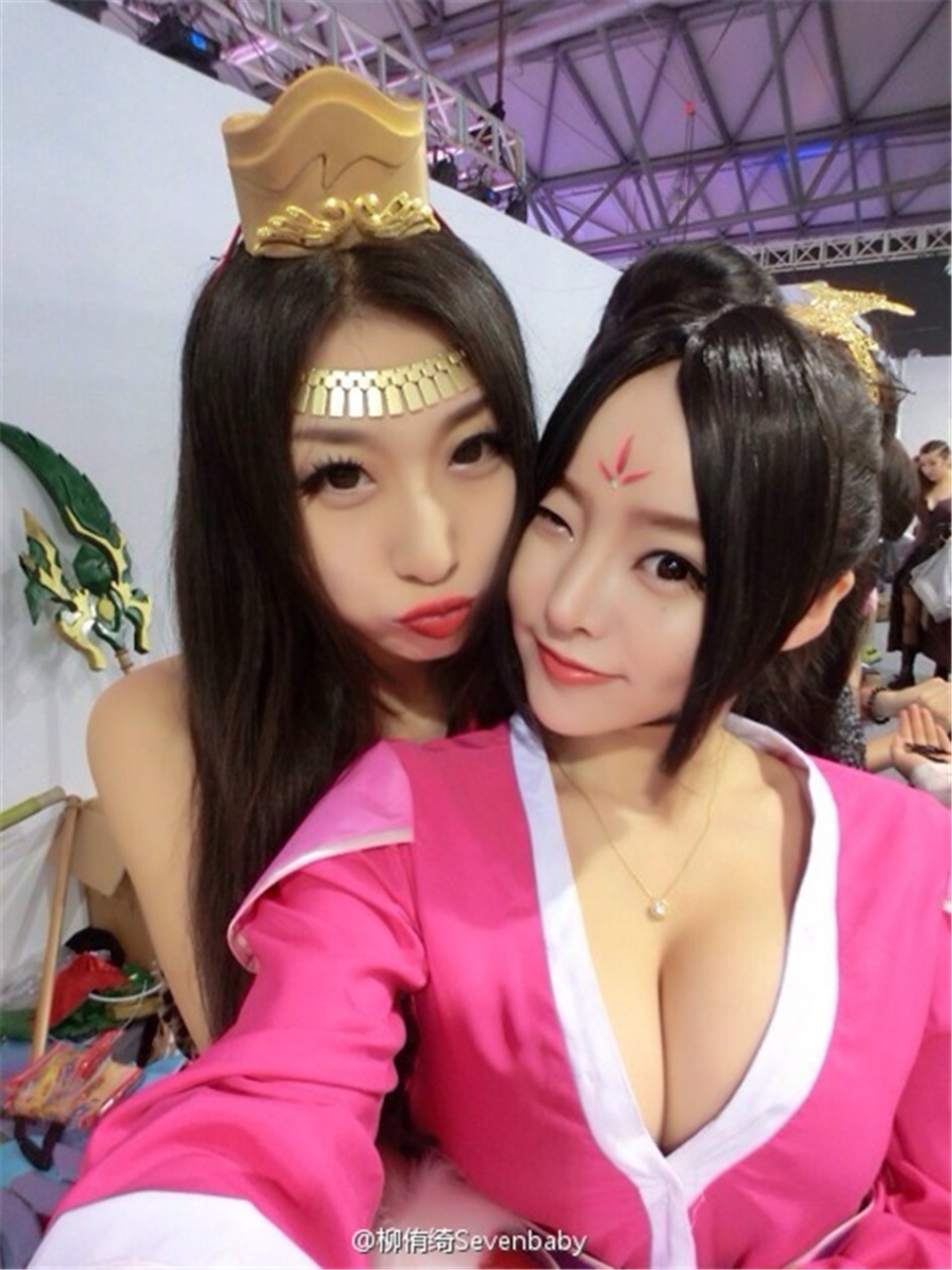 90后童颜巨乳柳侑绮sevenbaby cosplay性感自拍(第23页)