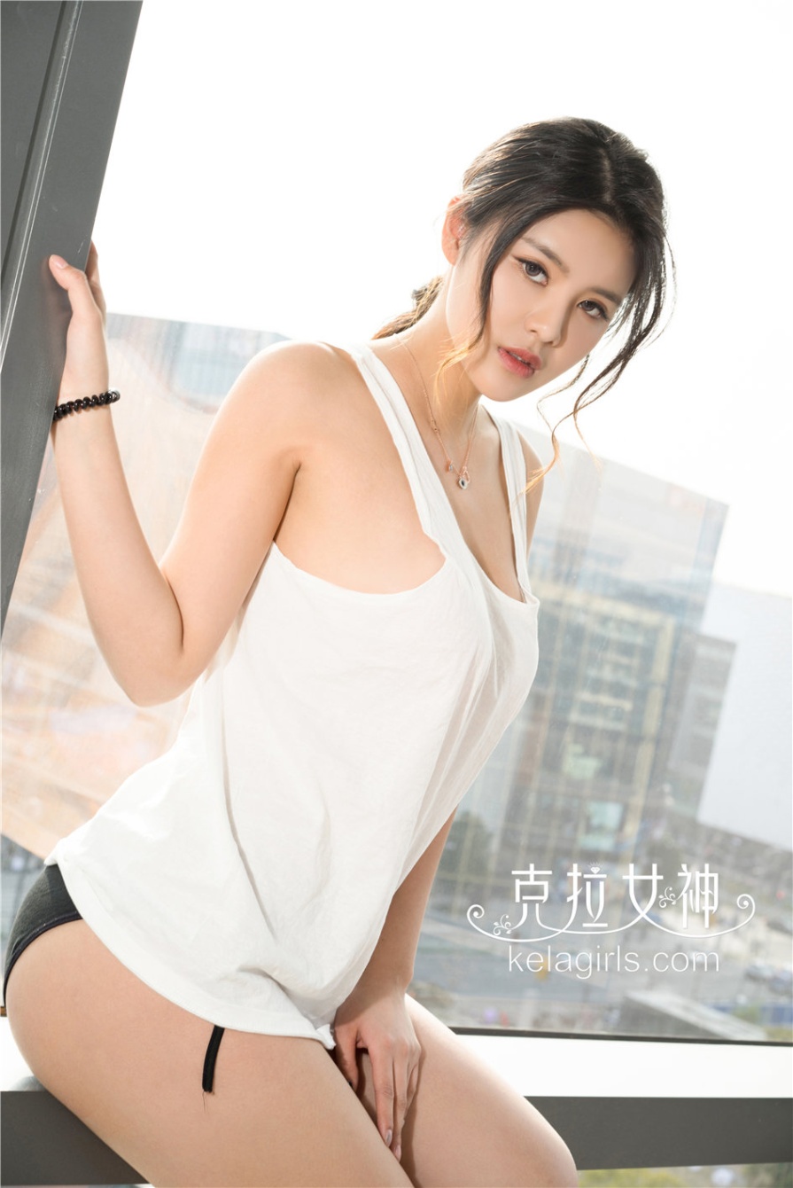 90后养眼美女南晴真空背心巨乳诱惑私拍(第8页)