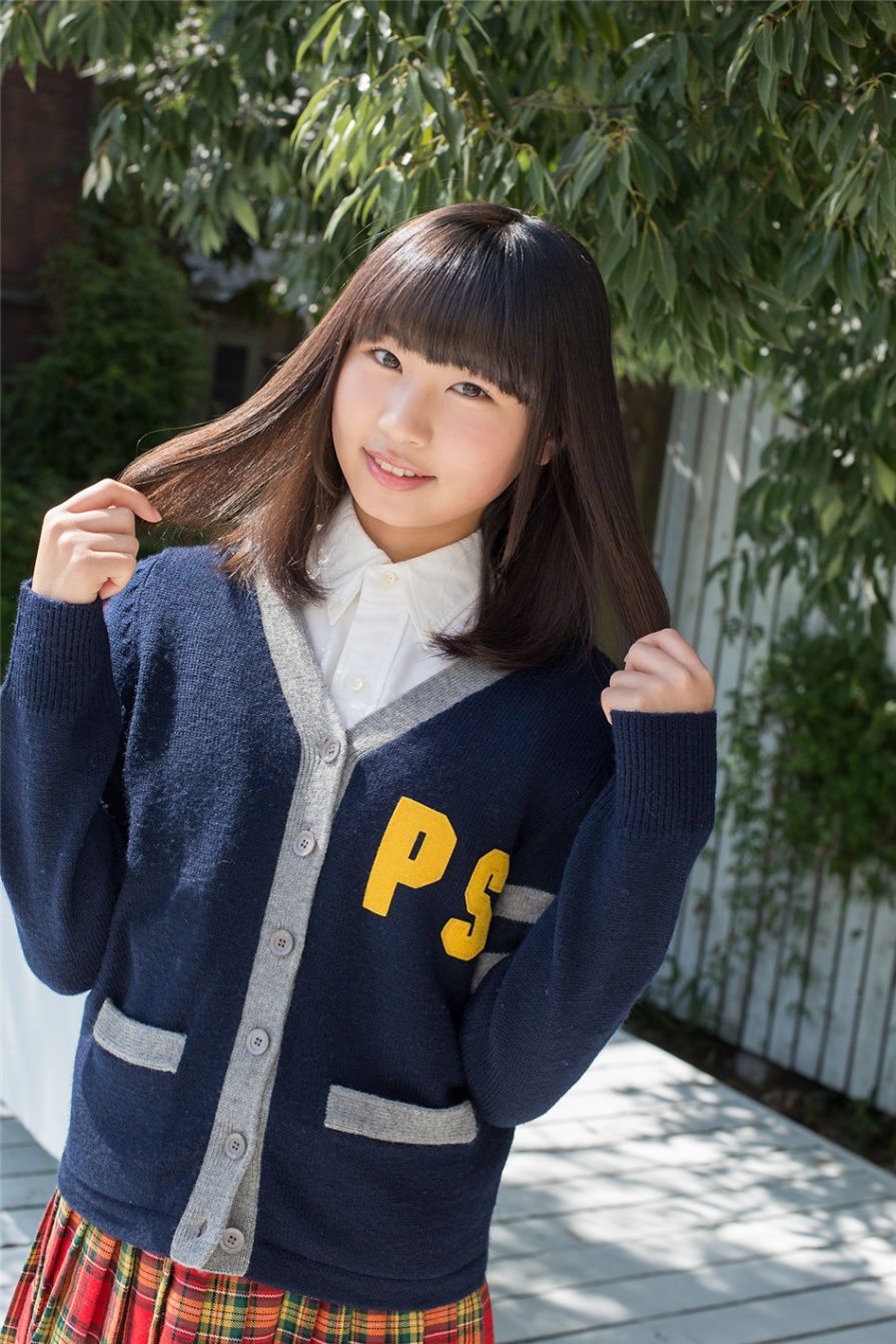  日本美女学生妹宮丸くるみ校服户外清新写真(第16页)
