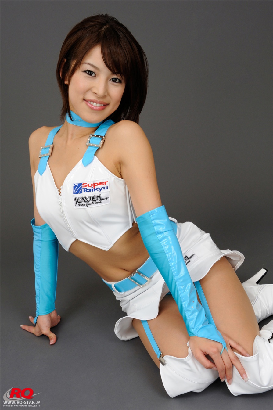 日本赛车女郎栗原海包臀裙白色长靴写真图片(第30页)