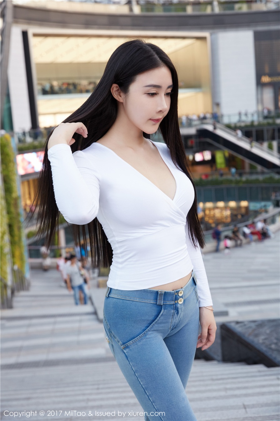 大胸美女萱萱Cecilia时尚街拍写真图片(第46页)