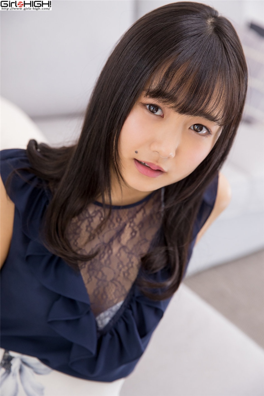 日本甜美女生西野花恋沙发上比基尼诱惑写真图片(第11页)
