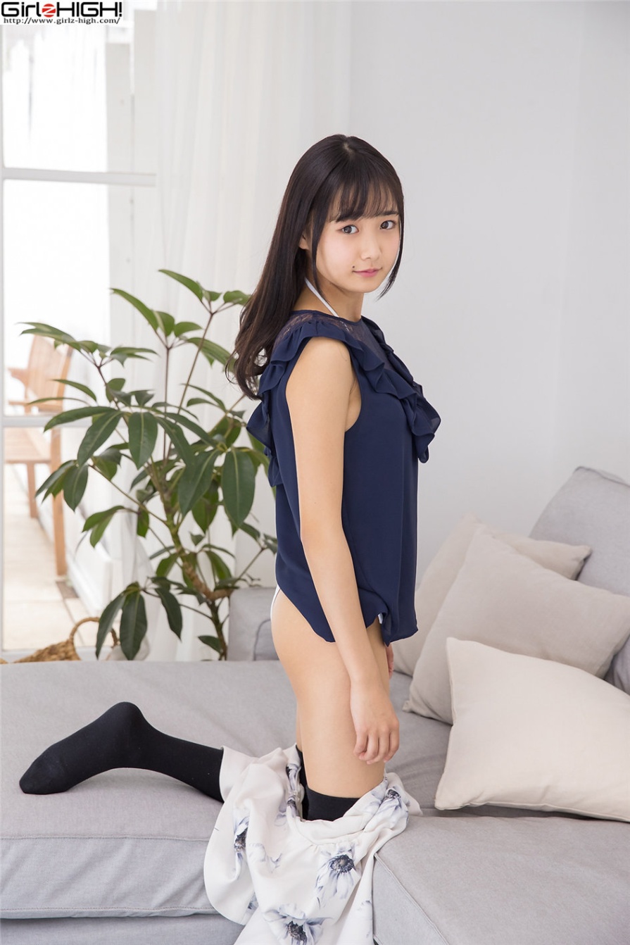 日本甜美女生西野花恋沙发上比基尼诱惑写真图片(第48页)