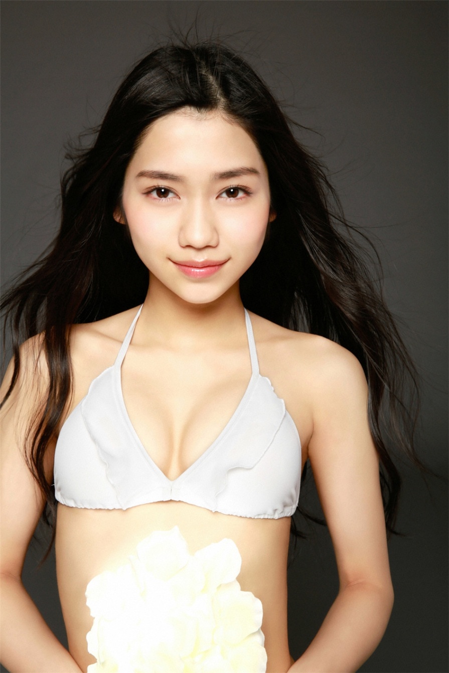 日本女优小嶋真子,加藤玲奈,田野優花,高橋朱里内衣写真图片(第46页)