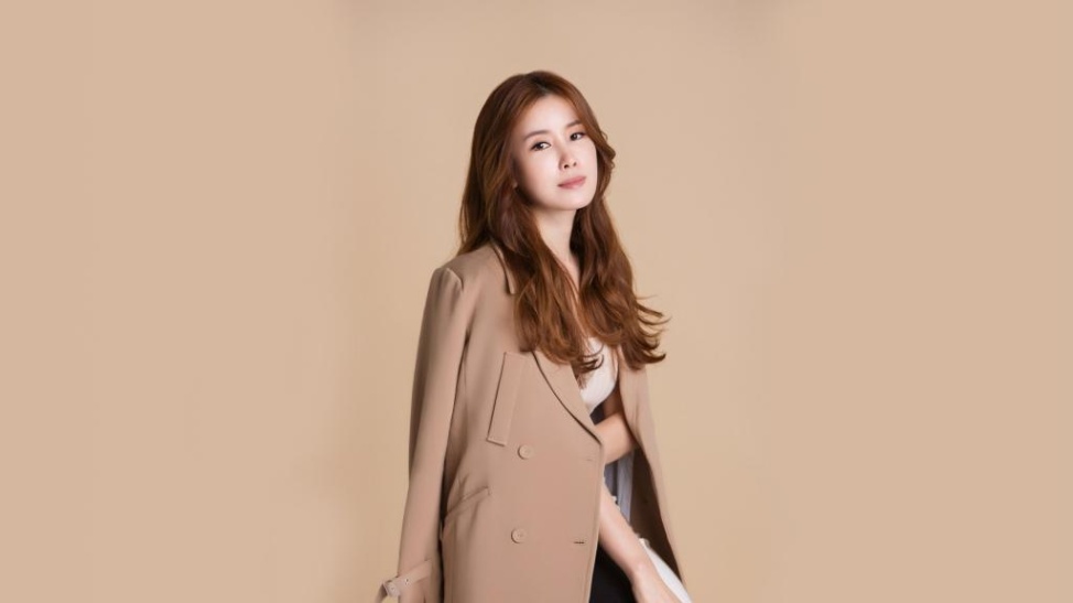 韩国美女李泰兰优雅气质写真(第4页)