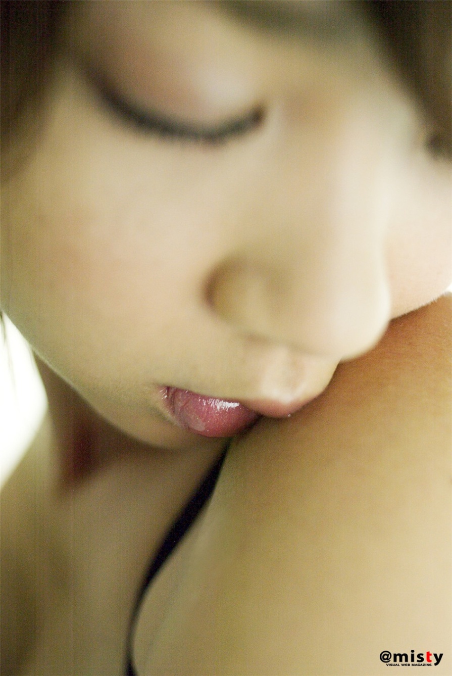 [@misty]短发日本美女ほしのあき童颜巨乳诱惑泳装图片(第38页)