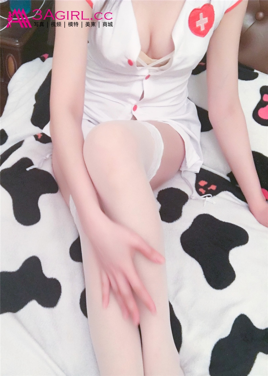 巨乳嫩模护士装沫沫大尺度诱惑私拍(第40页)