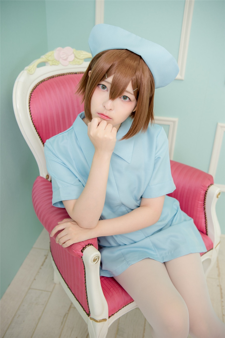 Cosplay写真《美少年部屋》卡哇伊白丝袜护士装图片(第6页)