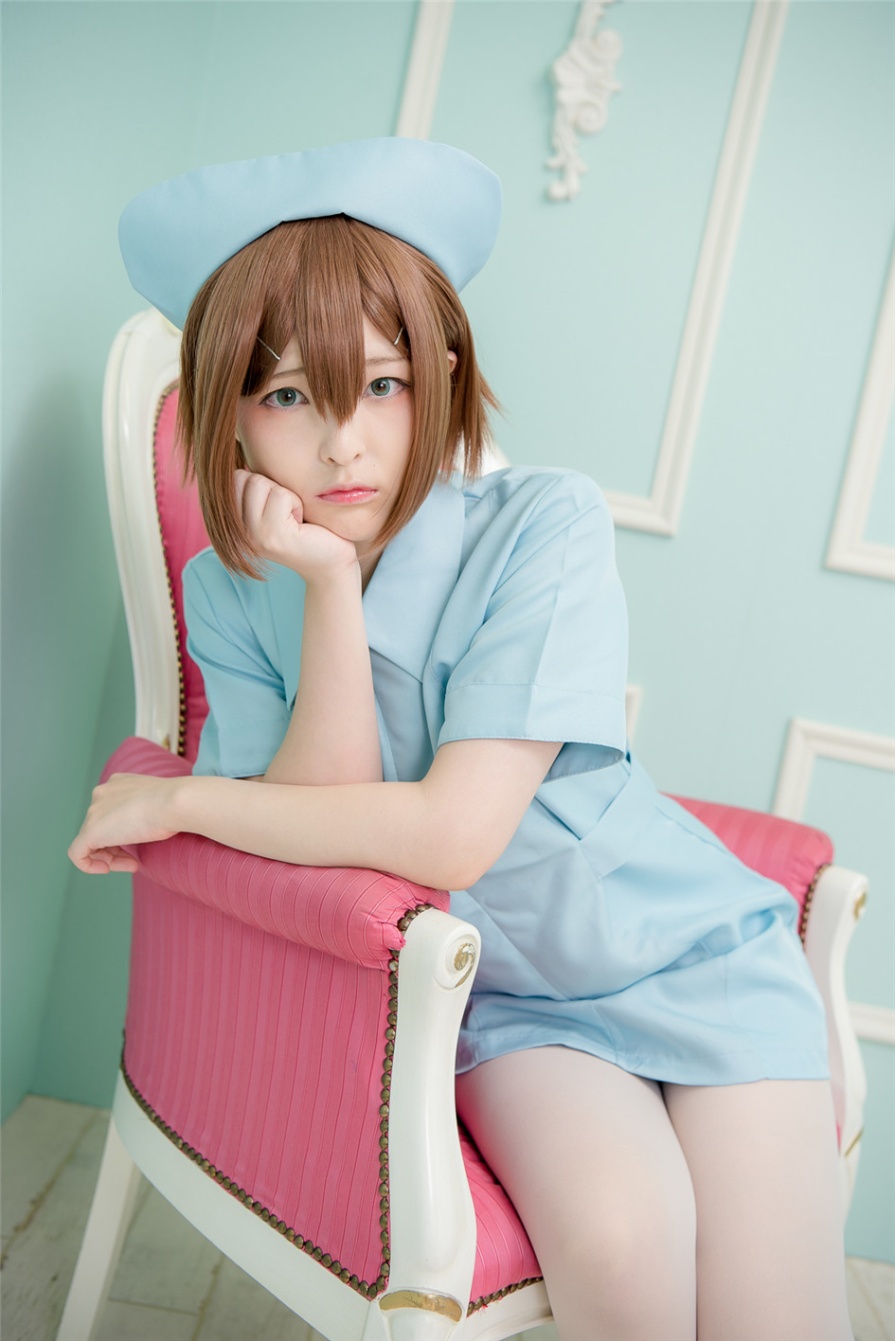 Cosplay写真《美少年部屋》卡哇伊白丝袜护士装图片(第9页)