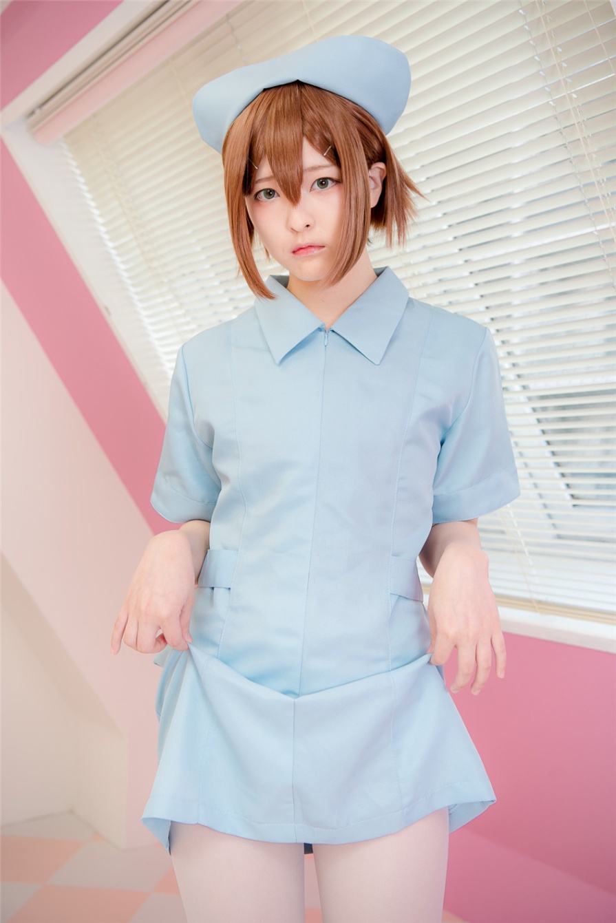 Cosplay写真《美少年部屋》卡哇伊白丝袜护士装图片(第11页)