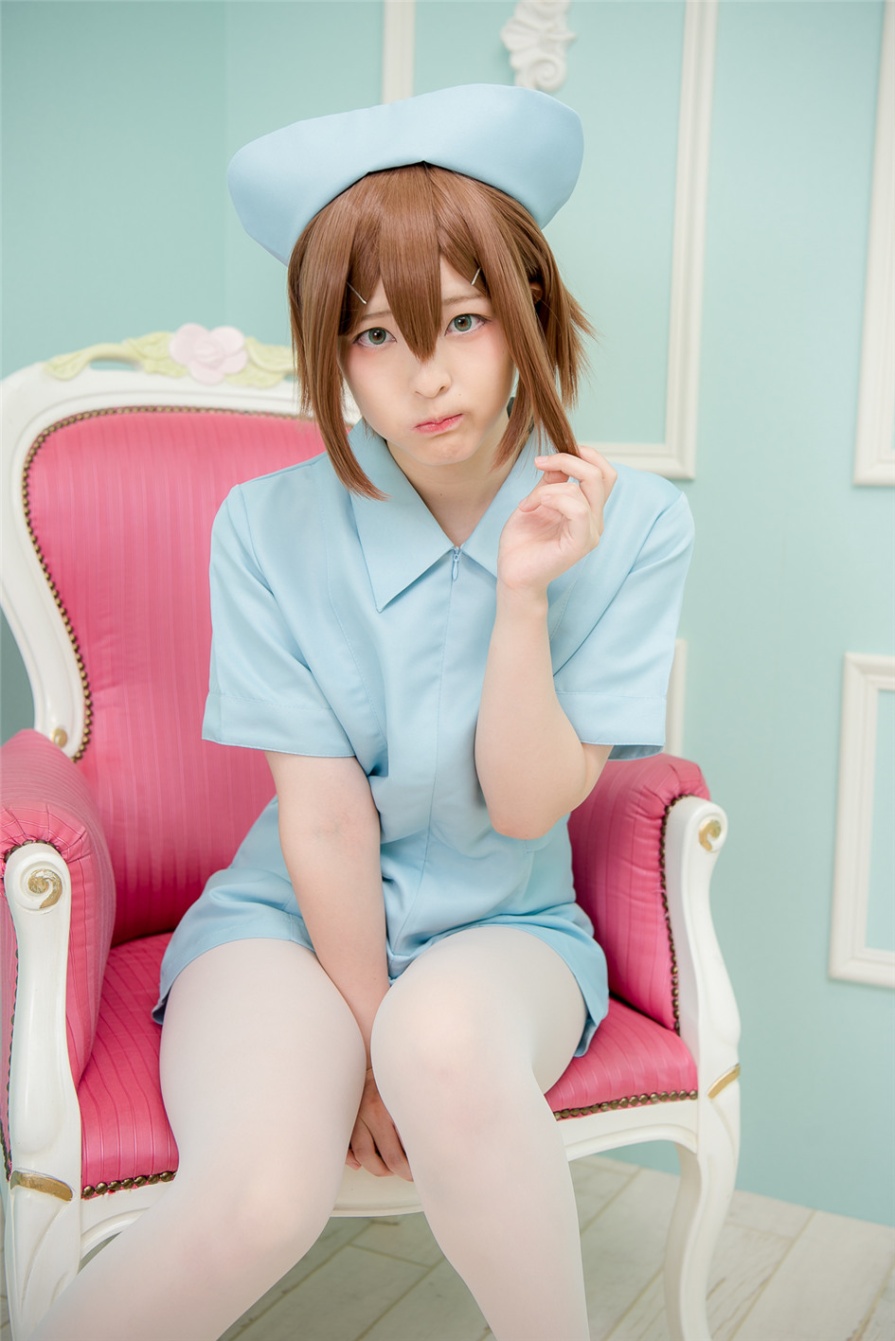 Cosplay写真《美少年部屋》卡哇伊白丝袜护士装图片(第18页)