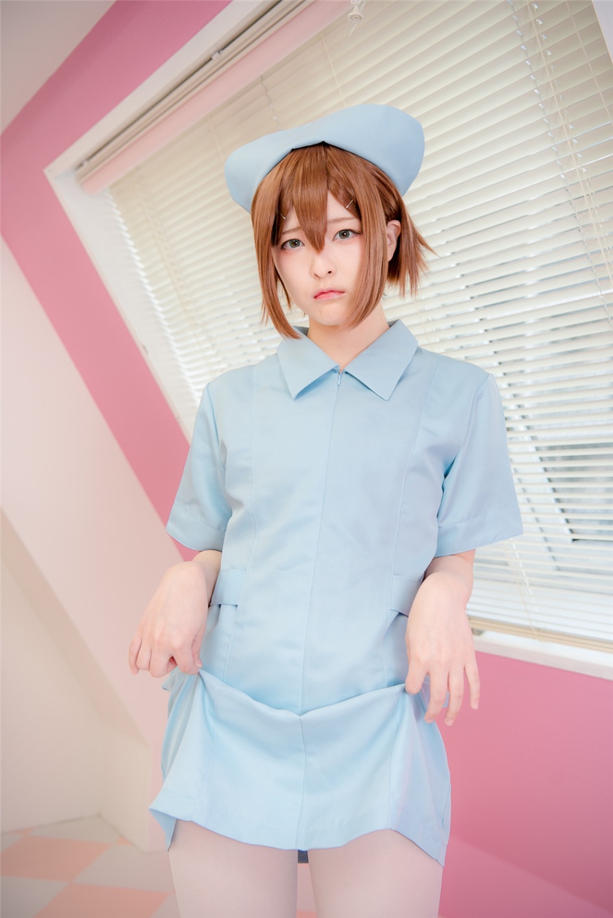 Cosplay写真《美少年部屋》卡哇伊白丝袜护士装图片(第35页)