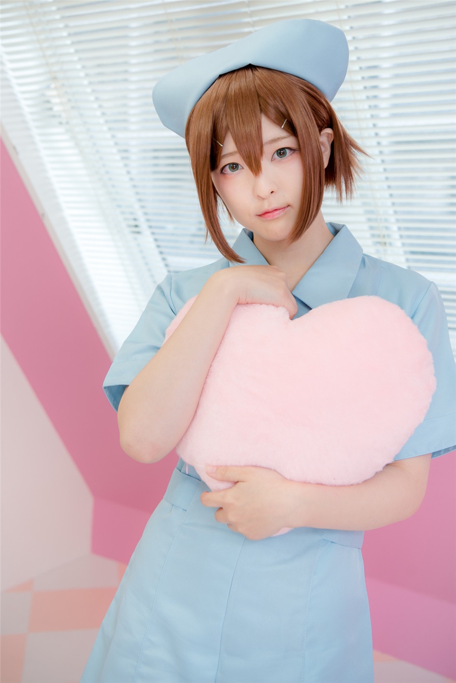 Cosplay写真《美少年部屋》卡哇伊白丝袜护士装图片(第89页)