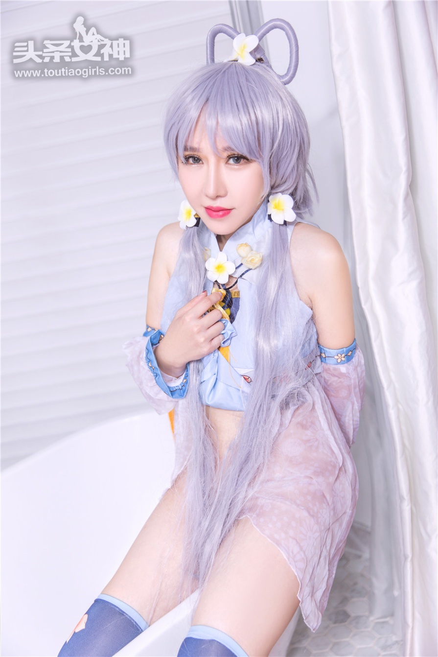 [头条女神] cosplay白发美女欣欣性感美臀写真图片(第13页)