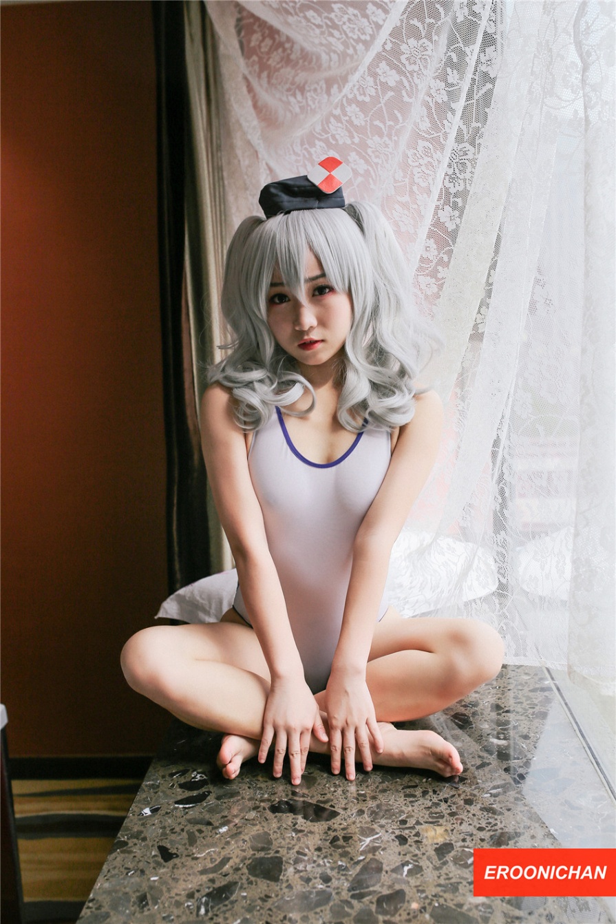 cosplay可爱气质小美女白色泳衣大尺度写真图片(第3页)