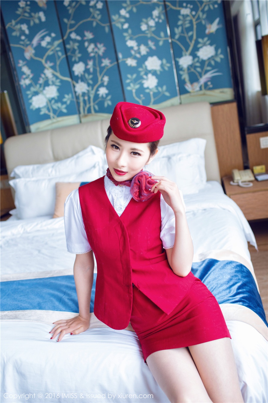 80后美腿尤物莉莉Lily空姐制服大尺度私拍图片(第8页)
