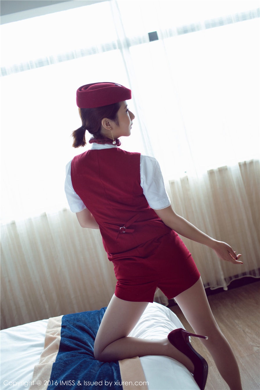 80后美腿尤物莉莉Lily空姐制服大尺度私拍图片(第10页)