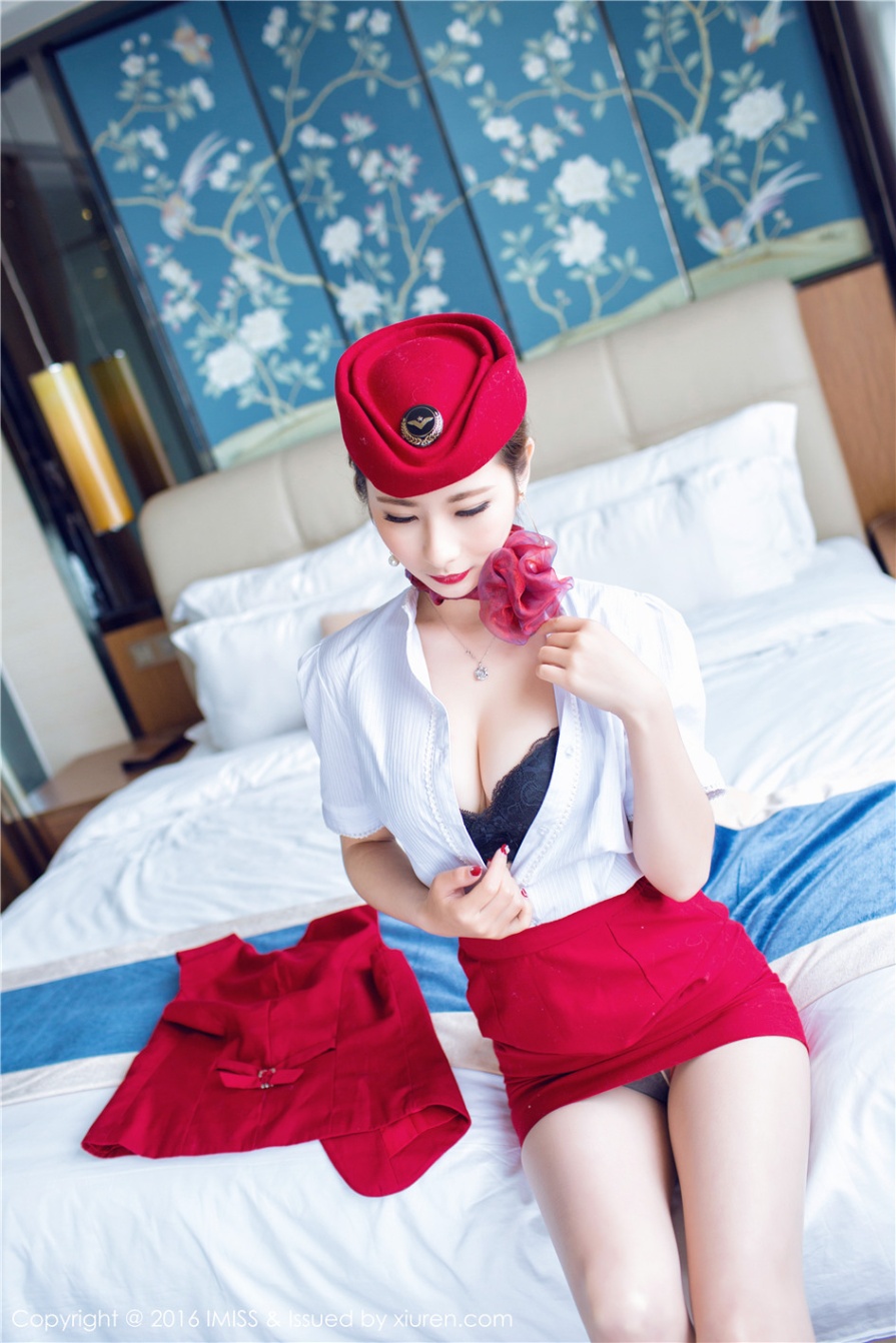 80后美腿尤物莉莉Lily空姐制服大尺度私拍图片(第19页)