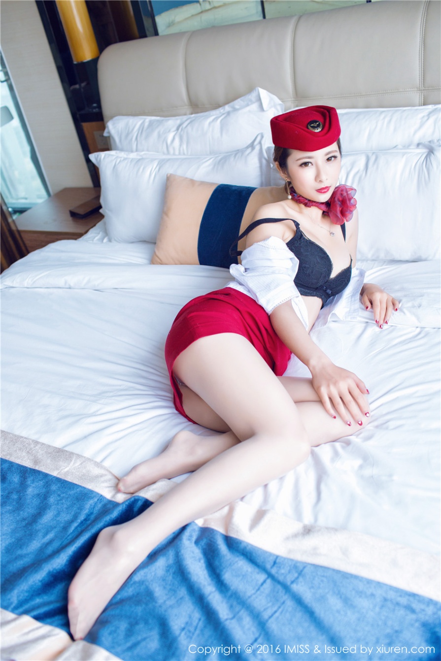 80后美腿尤物莉莉Lily空姐制服大尺度私拍图片(第31页)
