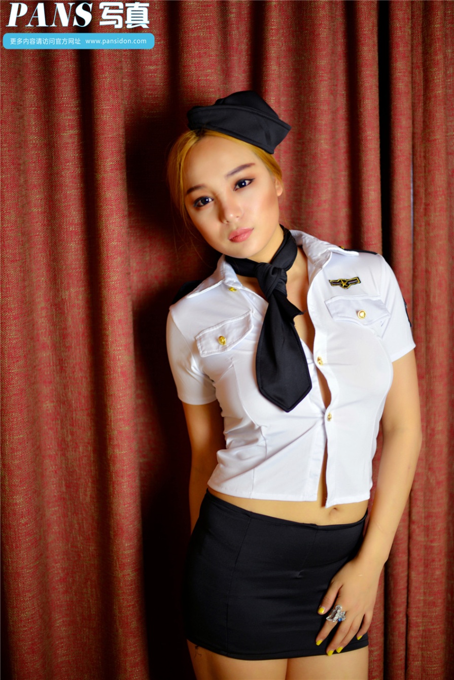 80后金发女郎妮妮性感空姐制服诱惑图片(第11页)