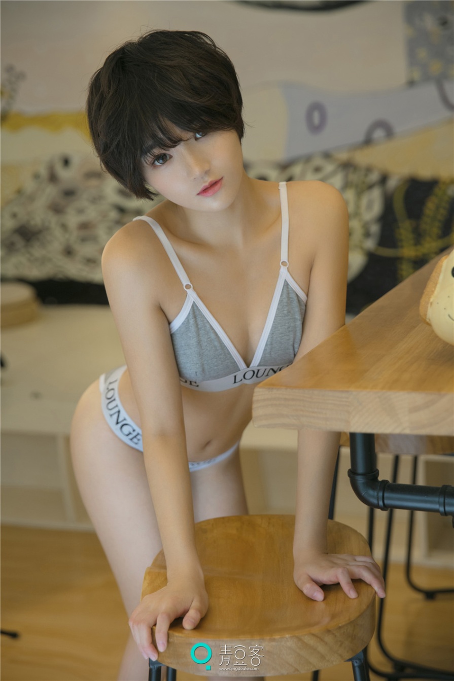 短发美女嫩模悦爷短发萝莉肥臀诱惑写真图片(第8页)