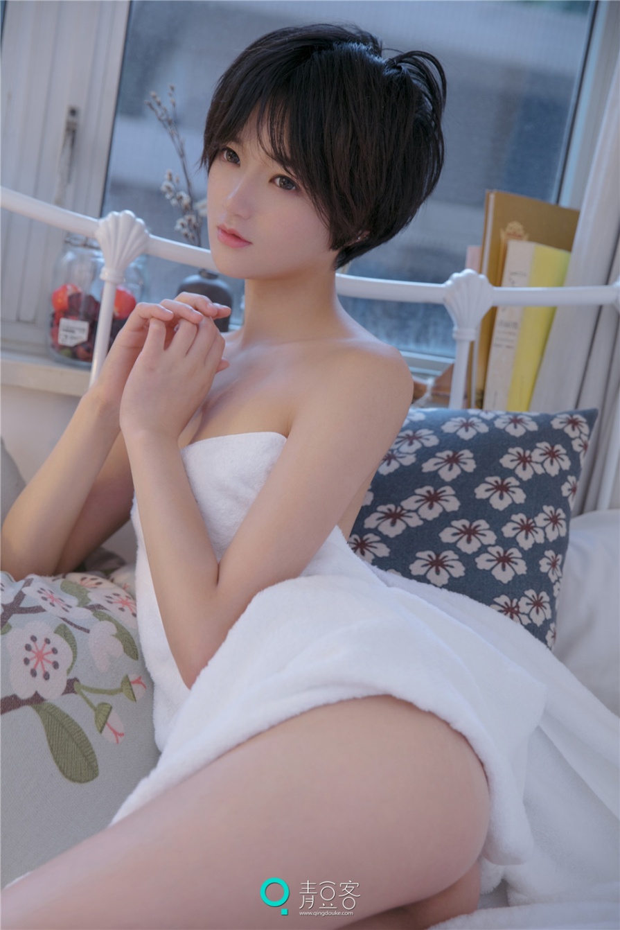 短发美女嫩模悦爷短发萝莉肥臀诱惑写真图片(第34页)