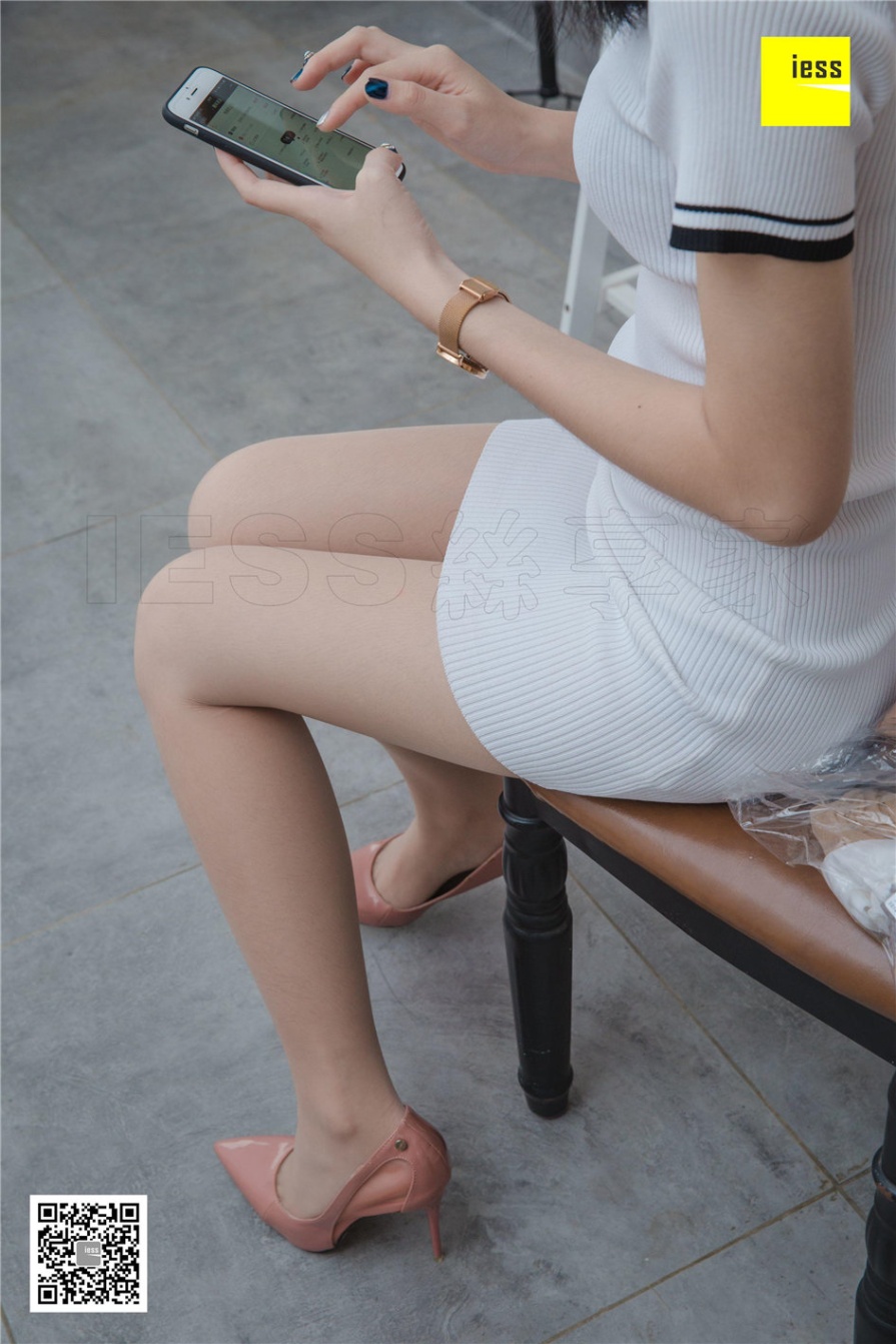 气质美女姗姗室内丝袜玉足诱惑写真图片(第13页)