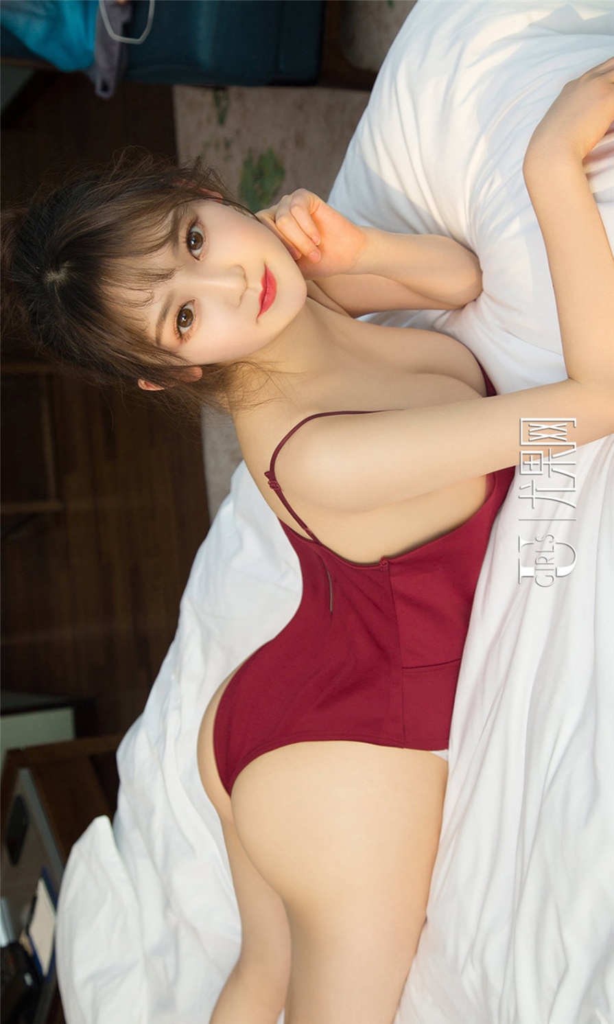  清纯萝莉少女Nancy室内酥胸诱惑写真图片(第24页)