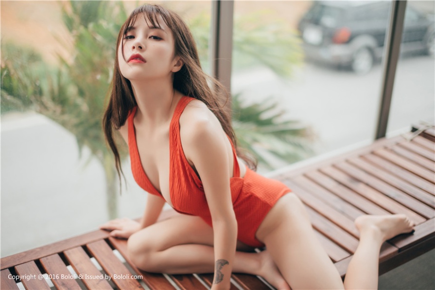 纹身美女夏美酱户外爆乳诱惑写真图片(第26页)
