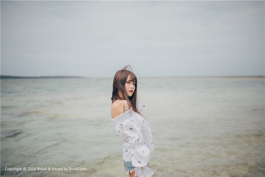 纹身美女夏美酱户外爆乳诱惑写真图片(第34页)
